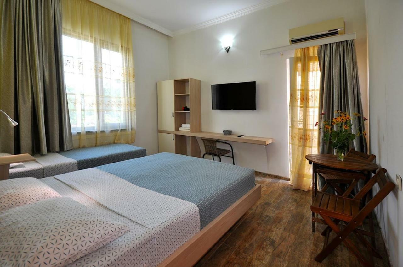 Smak Hotell Kobuleti Rom bilde